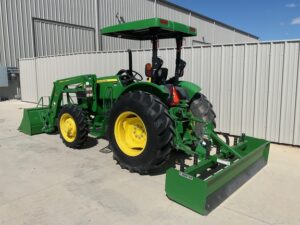 2021 John Deere 5065E 3