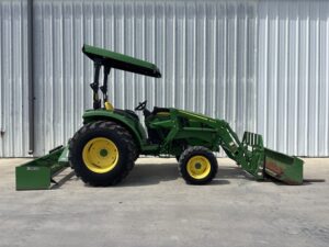 2022 John Deere 4044M 4