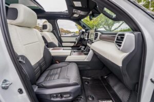 2023 Toyota Tundra Hybrid Capstone 4×4 6